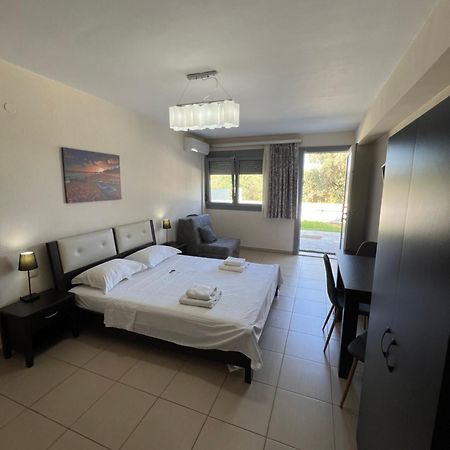 Bivas Apartments Limenas  Buitenkant foto