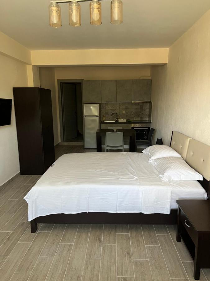 Bivas Apartments Limenas  Buitenkant foto