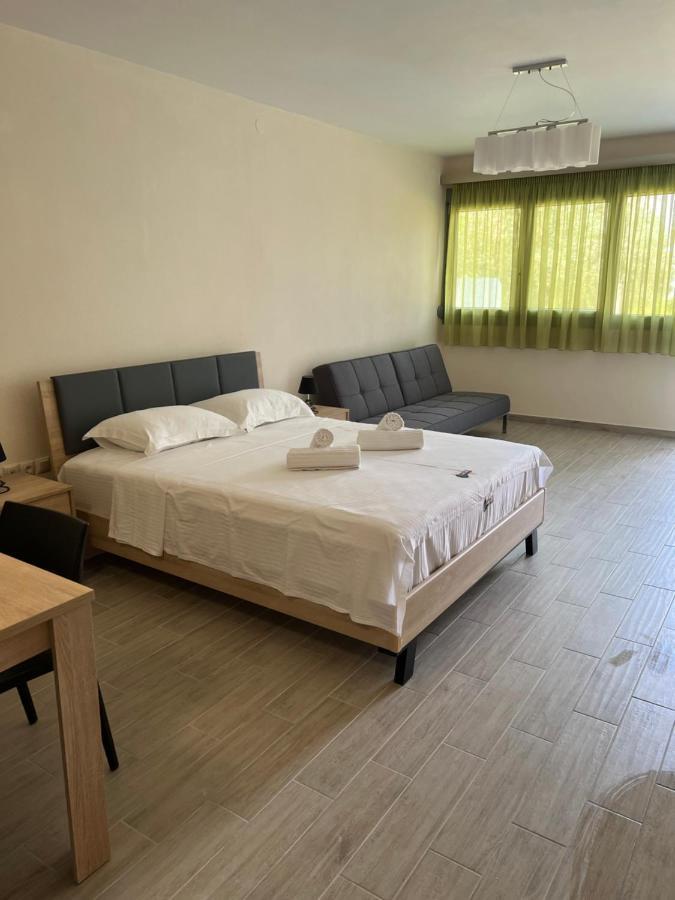 Bivas Apartments Limenas  Buitenkant foto