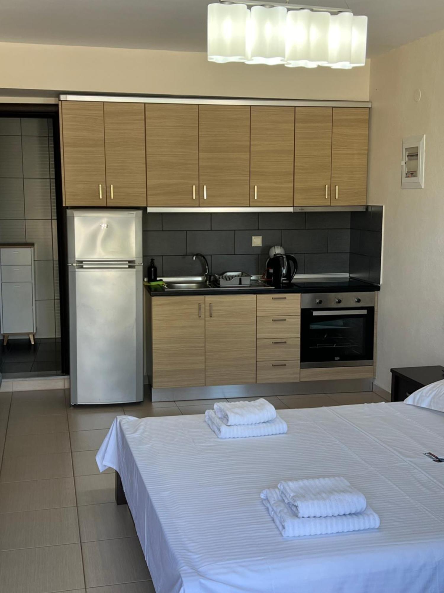Bivas Apartments Limenas  Buitenkant foto