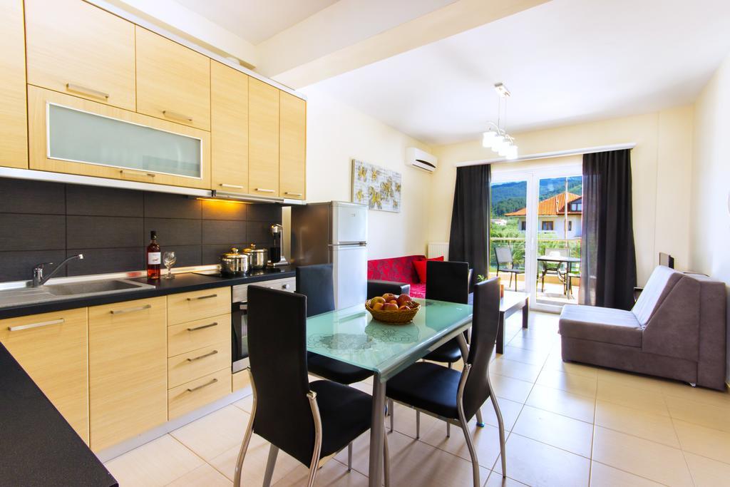 Bivas Apartments Limenas  Buitenkant foto