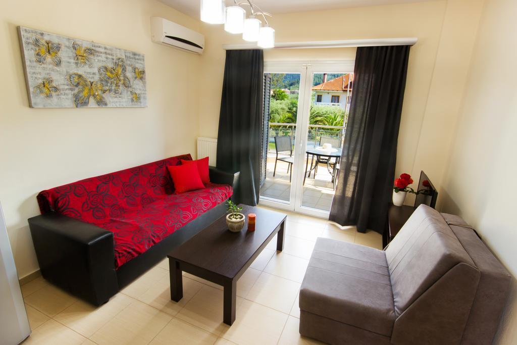 Bivas Apartments Limenas  Buitenkant foto