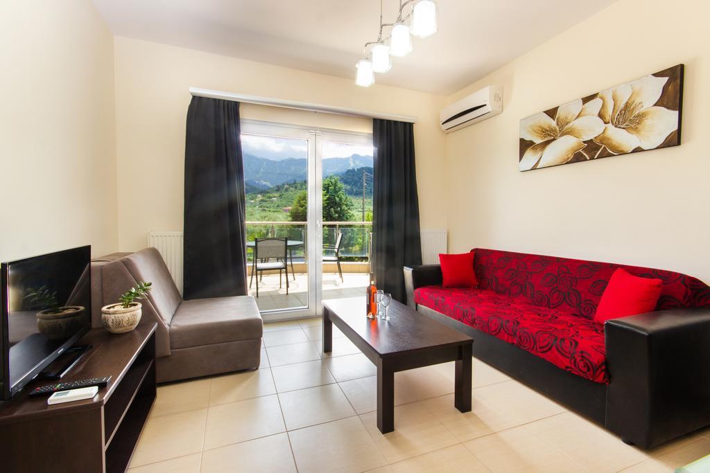 Bivas Apartments Limenas  Buitenkant foto