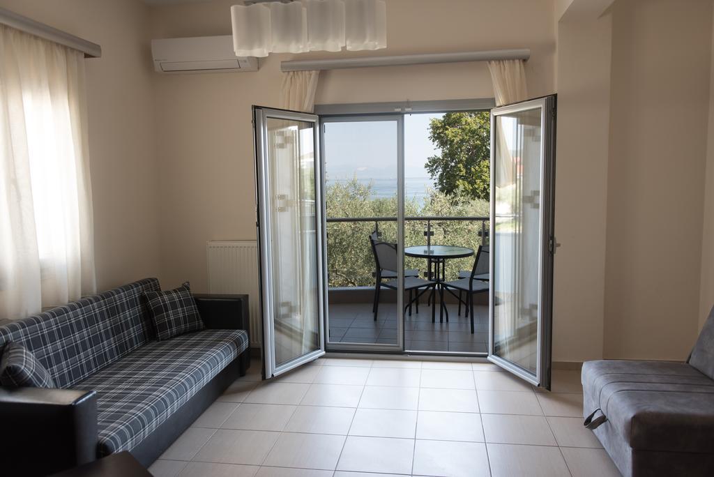Bivas Apartments Limenas  Buitenkant foto