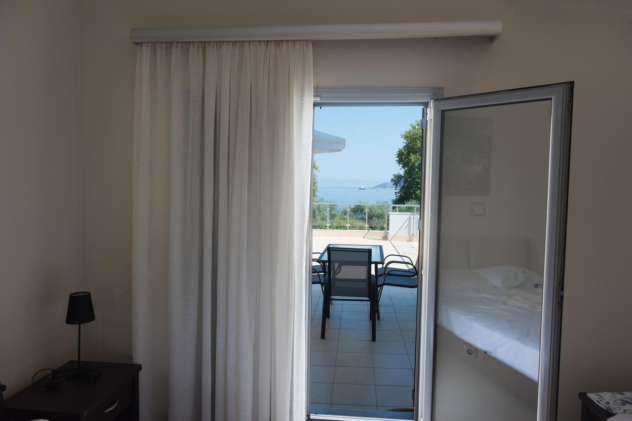 Bivas Apartments Limenas  Buitenkant foto